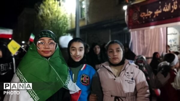 هم‌نواییِ قلب‌ها در مسیرِ ظهور؛ فریاد «یا مهدی» در راهپیماییِ بصیرت