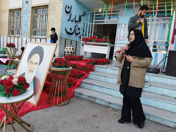 آشنایی دانش‌آموزان با مفاهیم کارآفرینی