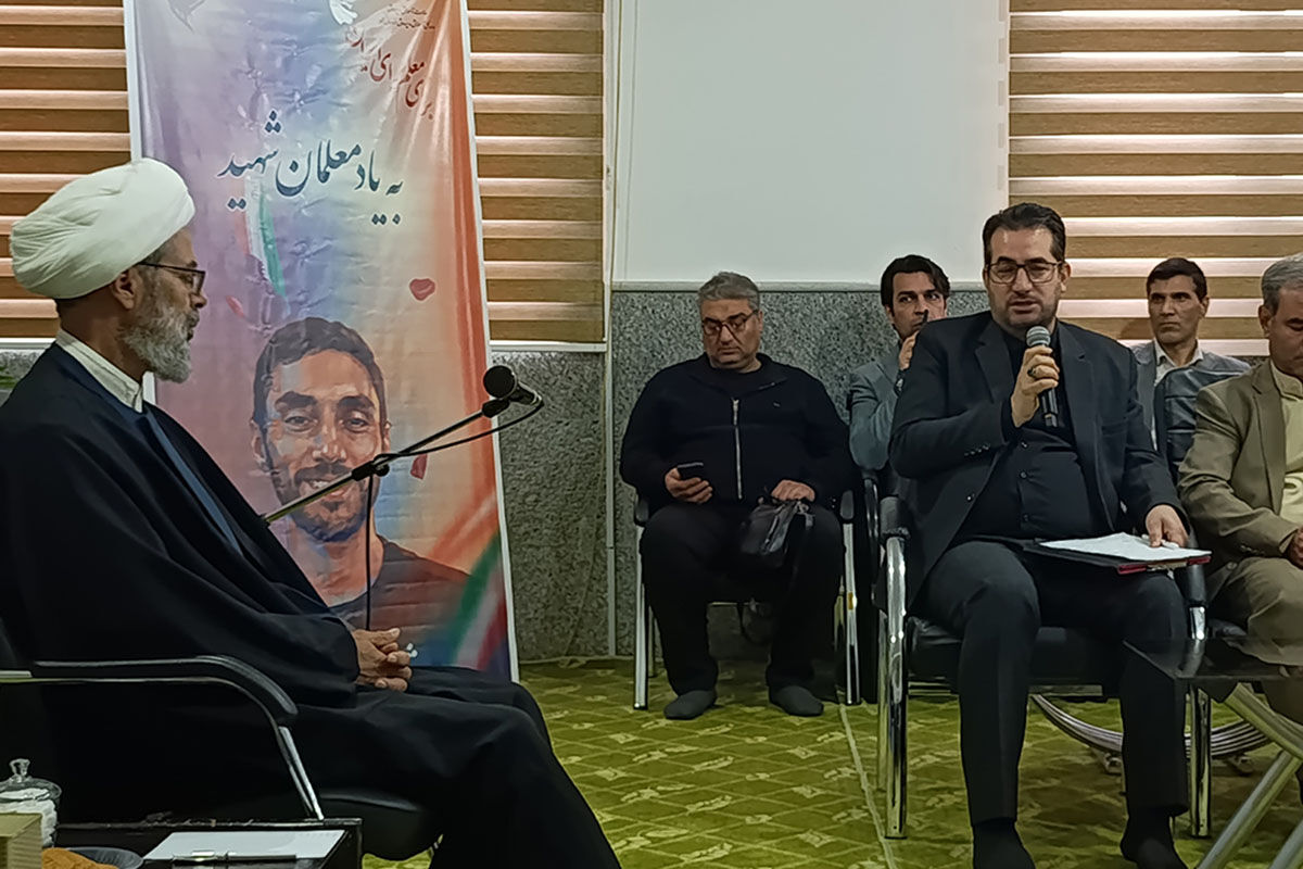 دیدار نماینده ولی فقه با کارکنان آموزش پرورش خراسان شمالی به مناسبت هفته معلم 