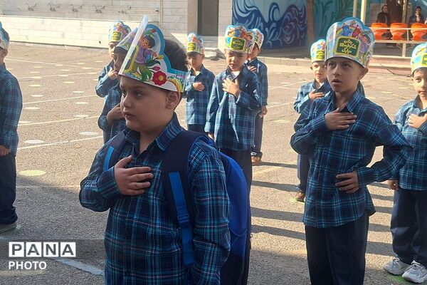  جشن شکوفه ها در آموزشگاه فردوسی