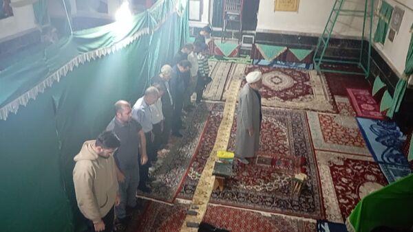 برگزاری نماز صد رکعتی در روستای گزکوه