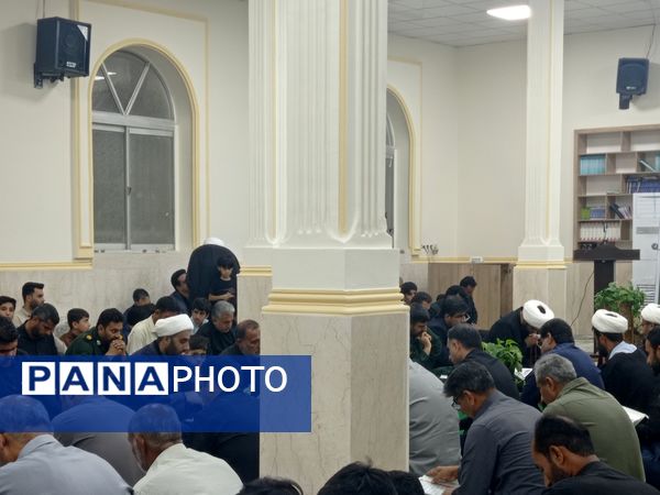 برگزاری محفل انس با قرآن‌کریم در بندرخمیر به نیابت از شهدای‌ خدمت