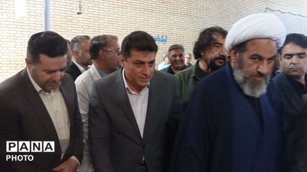 پاتوق جوانان شهرستان کوهدشت