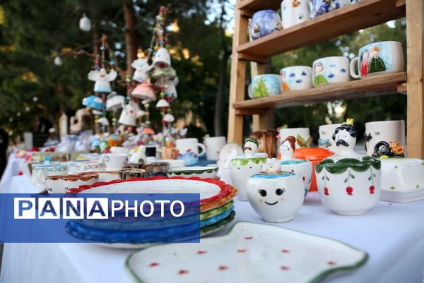 عصر بازار هنرمندان مشهدی در روزهای پنجشنبه