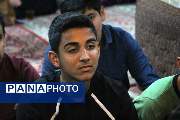 حال و هوای دانش‌آموزان یزدی در اعتکاف دانه‌های امید