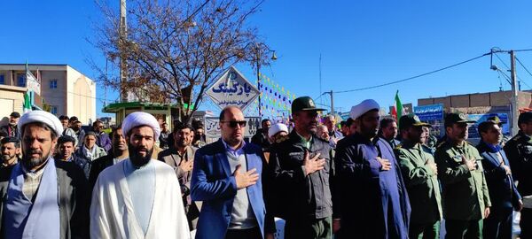 آیین گلباران تمثال امام خمینی(ره) در شهرستان کوهسرخ
