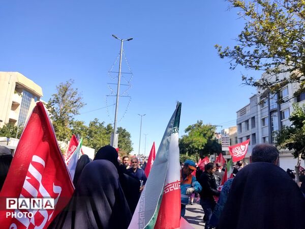 حضور پرشور ملت عظیم الشأن ایران در مراسم وداع با پیکر رهبر شهید