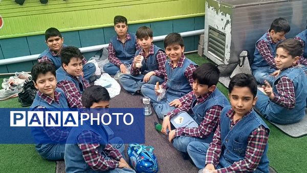 هوای پاک و  صبحانه ی سالم  در دبستان مبتکران ۳