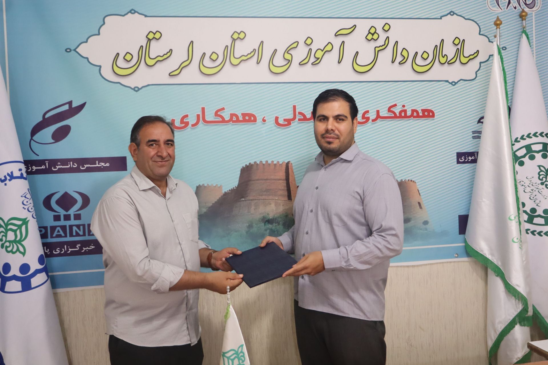 تجلیل از پیشکسوت و سرپرست سابق خبرگزاری پانا به مناسبت روز خبرنگار