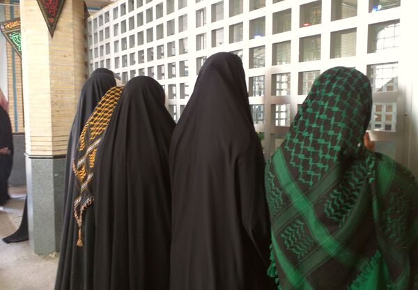 دختران اثرگذار شهرستان‌های تهران مزار سردار دلها و شهیده آیدا قاسمی را زیارت کردند