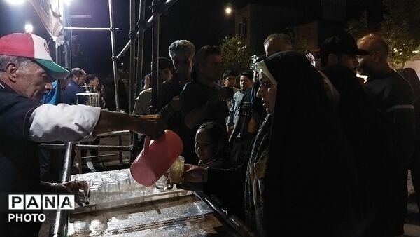 موکب روستای آهوان در هشتاد و دومین شب از اجتماعات مردمی 