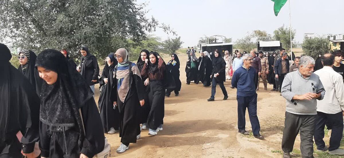 ۱۵۰ زائر دانشجو از دانشگاه‌های البرز به مناطق عملیاتی اعزام شدند