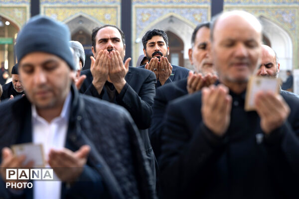 اقامه نماز عید فطر در حرم مطهر رضوی-۱
