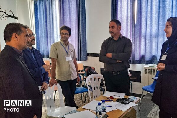 نمایش توانمندی دانش‌آموزان در جشنواره نوجوان خوارزمی