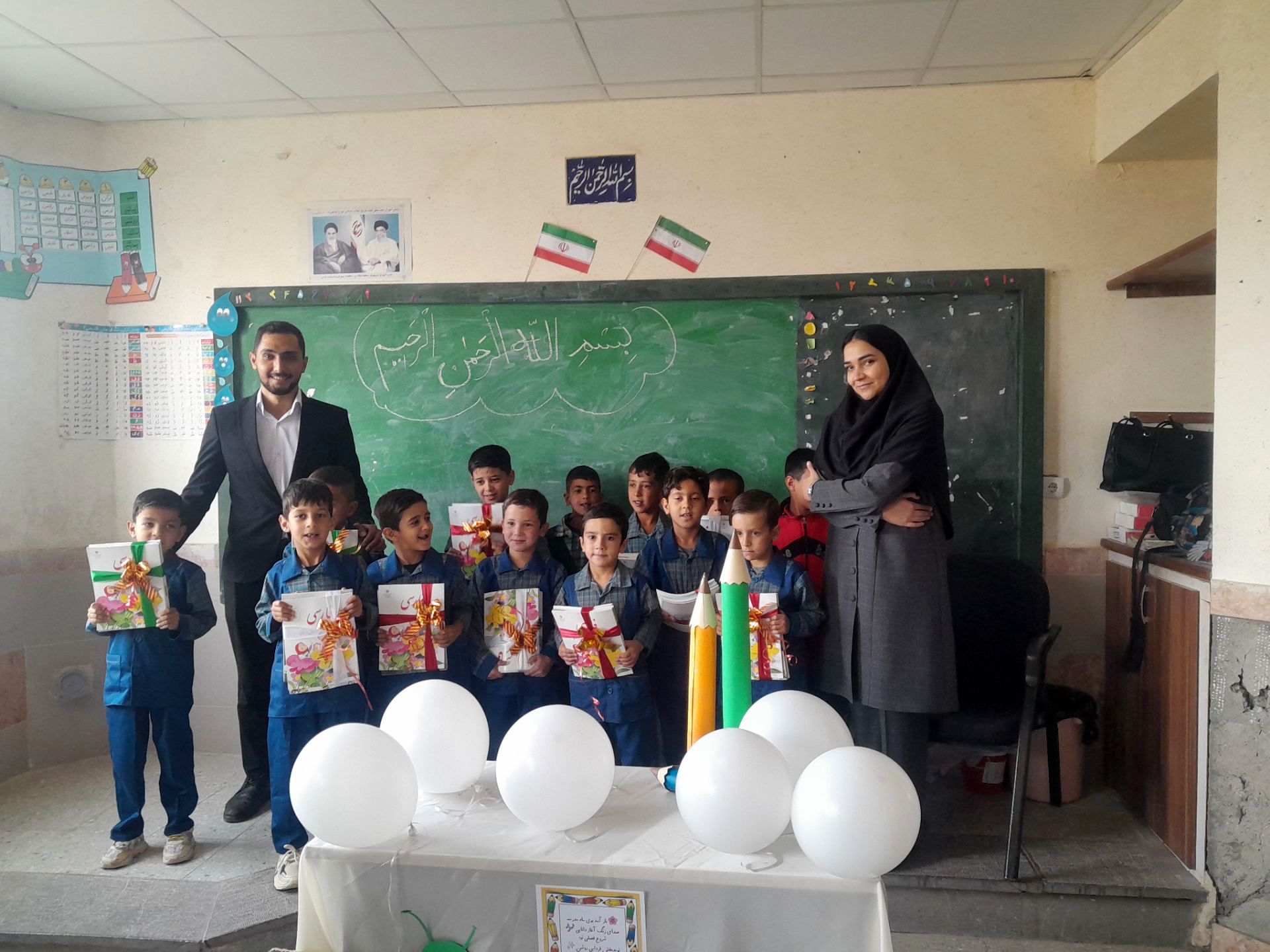  جشن شکوفه ها در دبستان شهید محمدی شهر نسر 