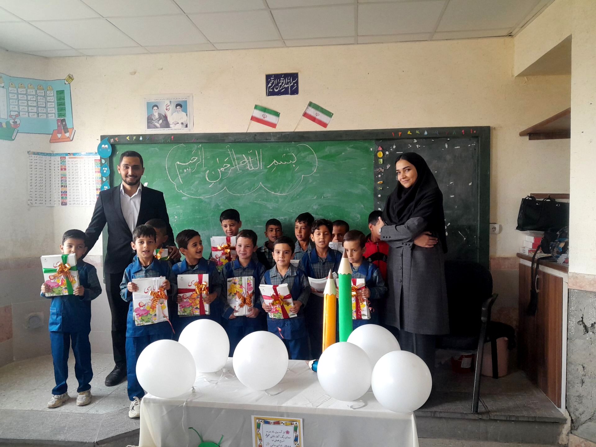  جشن شکوفه ها در دبستان شهید محمدی شهر نسر 