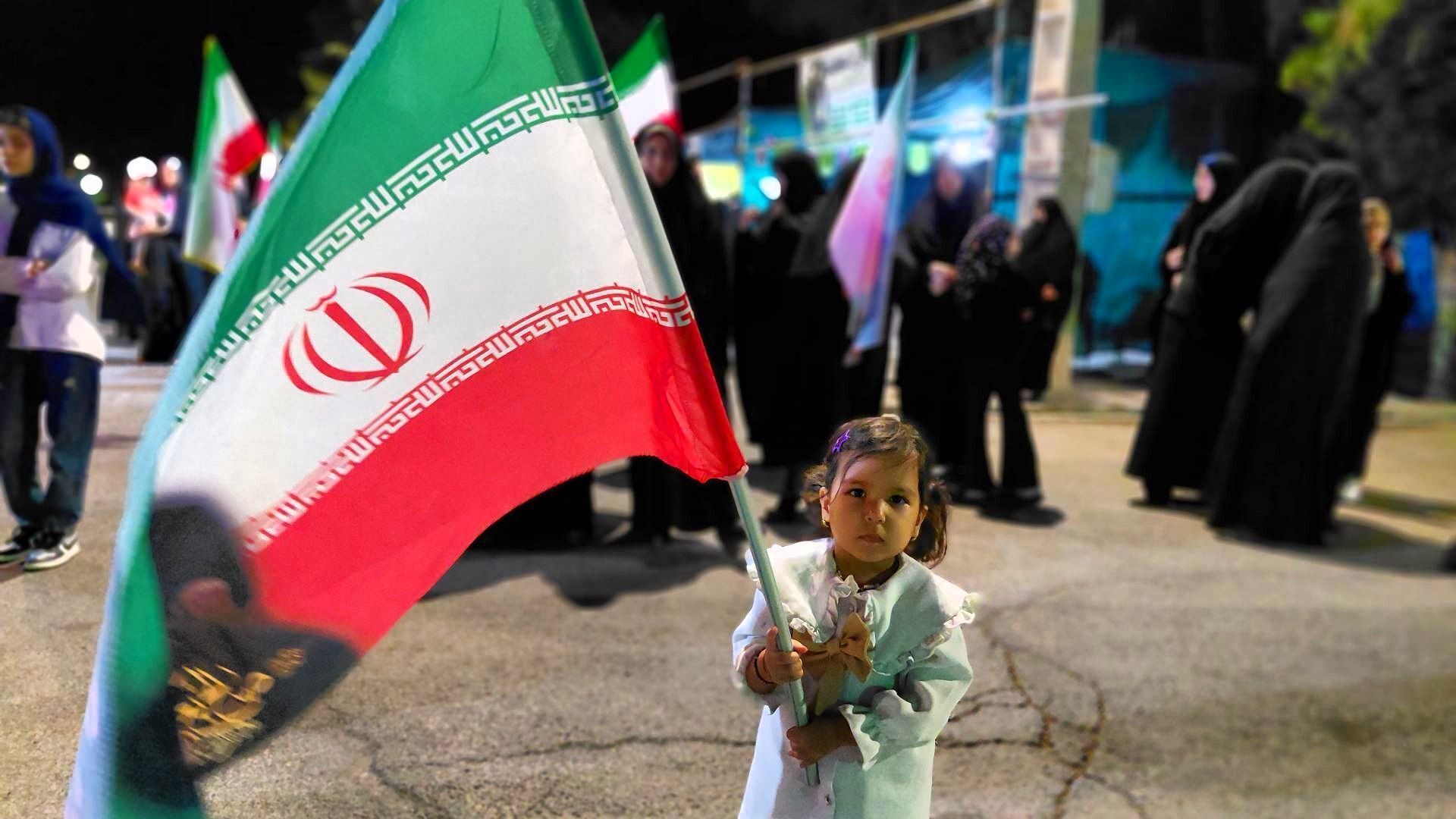 نود و دومین قاب از شبی که در حافظه‌ها می‌ماند
