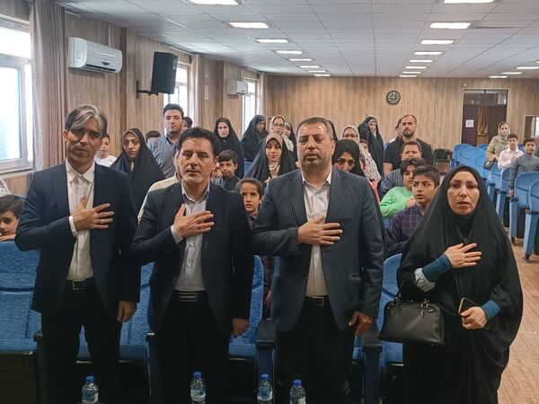 از کلاس‌های درس تا سکوهای افتخار؛ ثمره تلاش معلمان، خانواده‌ها و دانش‌آموزان در حفظ جزء ۳۰ قرآن کریم