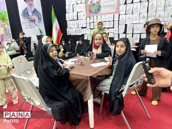 نمایشگاه یادبود شهدای دانش‌آموز میناب