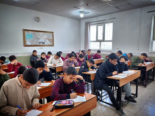 امتحانات نوبت اول در دبیرستان میثاق 