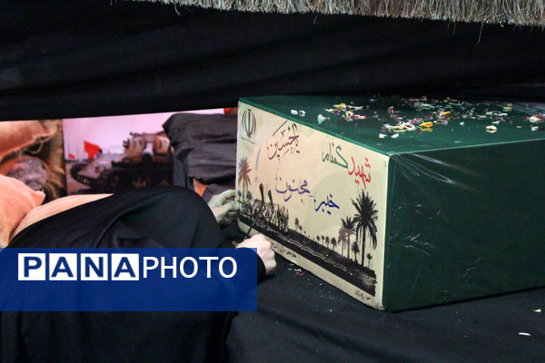 حال و هوای حضور نوجوانان در معراج الشهدای گمنام استان قم