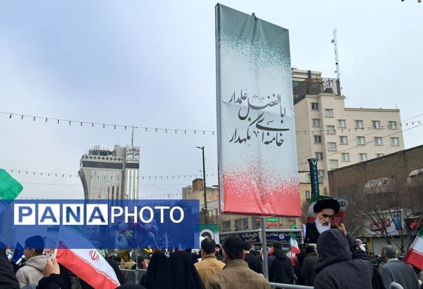 مردم در راهپیمایی ۲۲ بهمن، بار دیگر اتحاد خود را نشان دادند