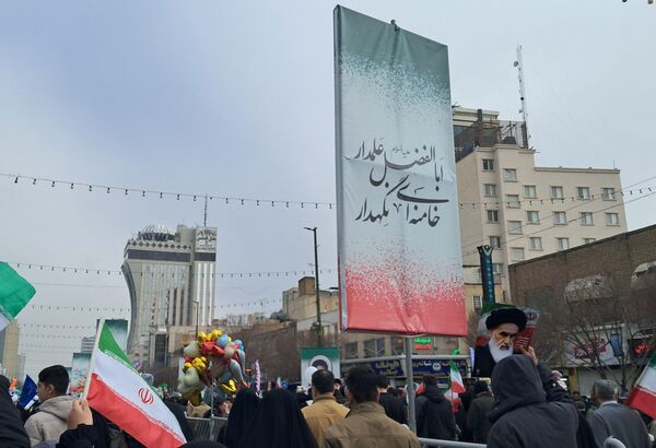 مردم در راهپیمایی ۲۲ بهمن، بار دیگر اتحاد خود را نشان دادند