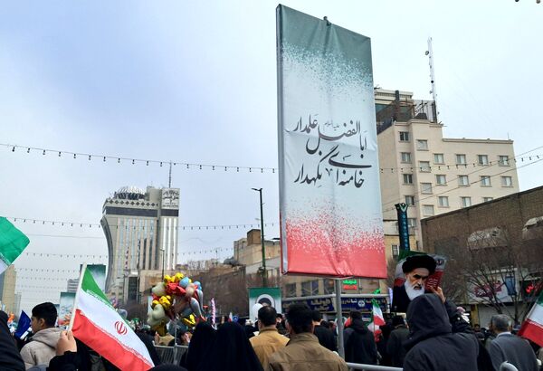مردم در راهپیمایی ۲۲ بهمن، بار دیگر اتحاد خود را نشان دادند