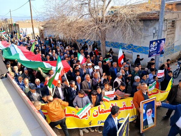 حضور باشکوه مردم کندر در راهپیمایی ۲۲ بهمن
