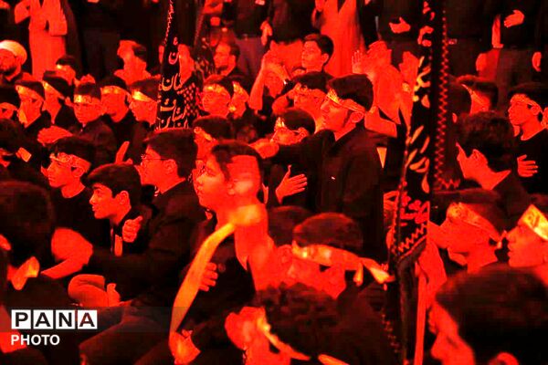 چهاردهمین سوگواره  دانش آموزی «احلی من العسل» در قم