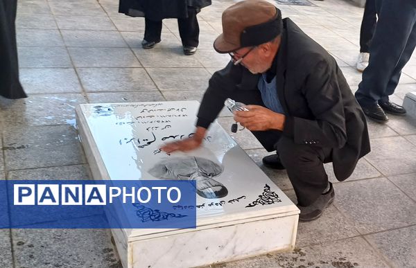 آیین غبارروبی و عطر افشانی قبور مطهر شهدای والامقام شهر کوهپایه