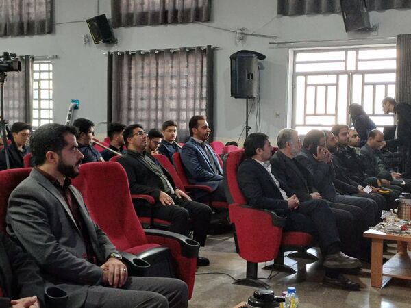 تجلیل از برگزیدگان 2 جشنواره پرورشی در شهرستان زرقان 