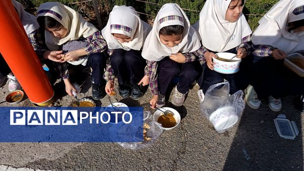 تهیه و توزیع نذری عدسی بین دانش آموزان دبستان فاطمه زهرا(س)