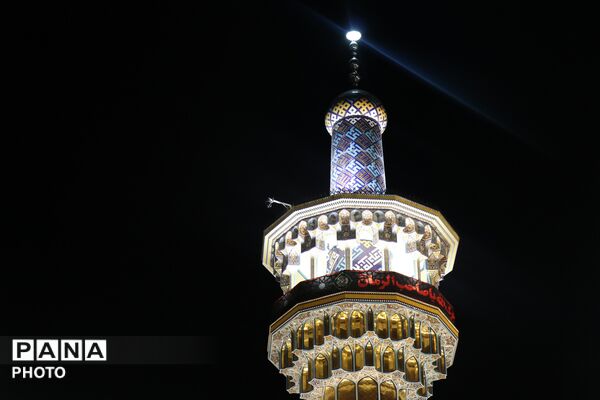 حرم امام رضا(ع) غرق در عطر اشک و بدرقه رهبر شهید