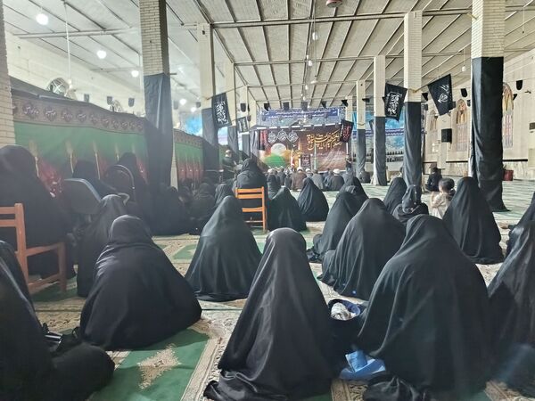 سوگ خورشید خراسان در حاجی‌آباد عزاداری شهادت امام رضا(ع)