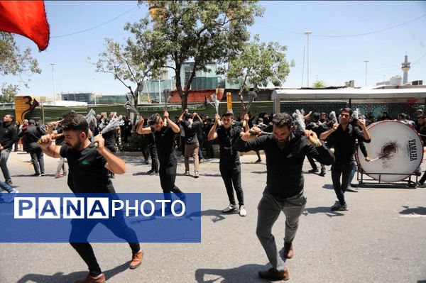 ظهر تاسوعا در جوار حرم مطهر رضوی