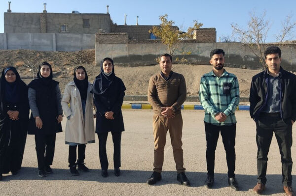 مراسم صبحگاهی دبستان شهید رحمت الله قلعه یزدانی و آموزشگاه آیت الله اراکی