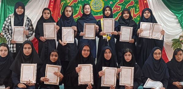 جشن ستارگان در دبیرستان مهر نیشابور