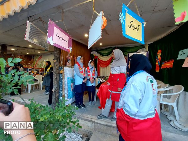 فعالیت چشمگیر آموزش و پرورش ناحیه ۶ در نمایشگاه برمدار ایران سازمان‌ دانش آموزی خراسان رضوی