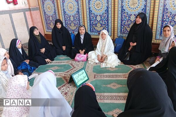 مشارکت دانش آموزان و فرهنگیان مدارس چهاردانگه در نماز جمعه