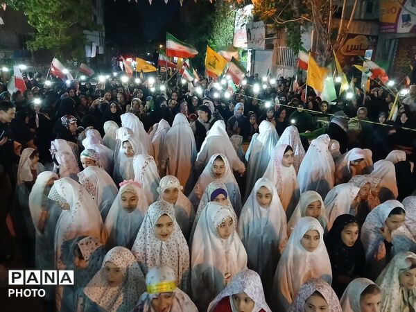 حضور دختران کرجی؛در جشن دهه کرامت  