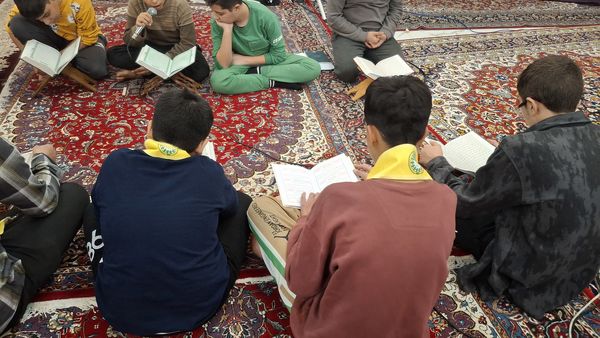 پرواز تا آسمان در مسجد حضرت زینب شهرکرد 