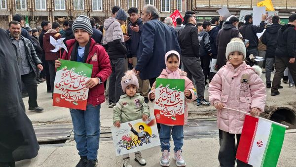 47 سال عزت، استقلال و سربلندی