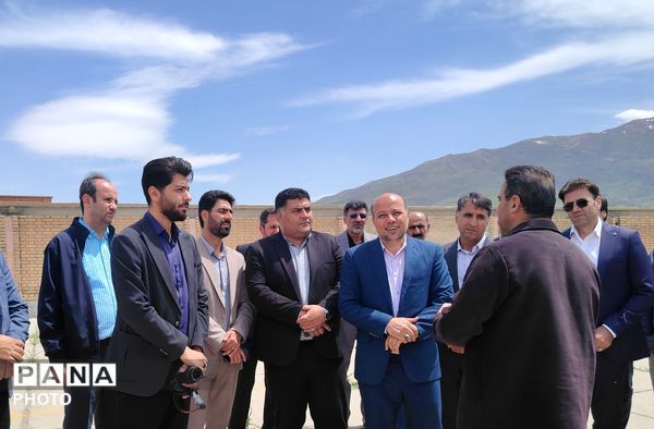  افتتاح چمن مصنوعی مدارس شاهد و مولوی و بازدید از استخر فرهنگیان دورود