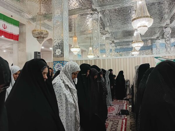 نماز جماعت در شب میلاد پیامبر اکرم (ص) و امام صادق (ع) در کاخک