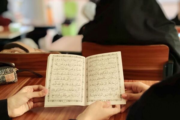  آیین عزاداری حضرت فاطمه زهرا(س) در مدرسه فرزانگان1 اسلامشهر 