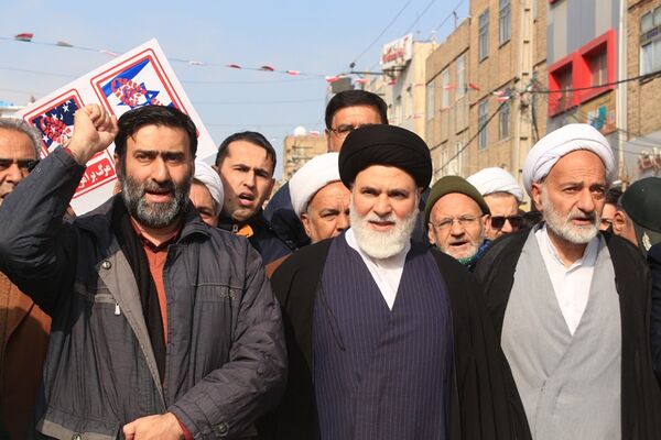 حضور پرشور مردم بهارستانی در راهپیمایی ۲۲ بهمن
