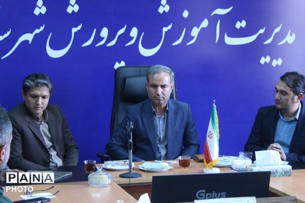 هم‌اندیشی مدیران مدارس و تشکل‌های دانش‌آموزی بجنورد