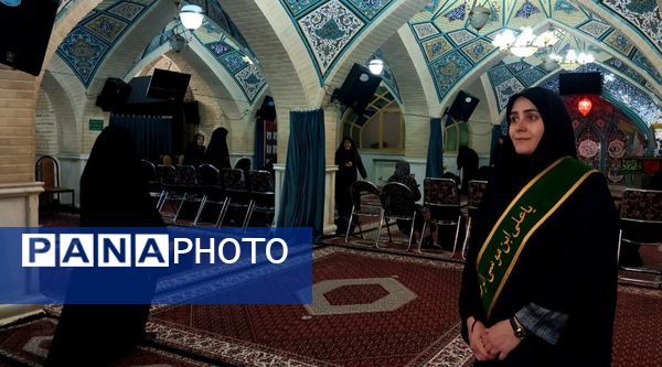 ویژه‌برنامه «روضه خورشید» ویژه خواهران در مسجد زینبیه اعظم زنجان برگزار شد