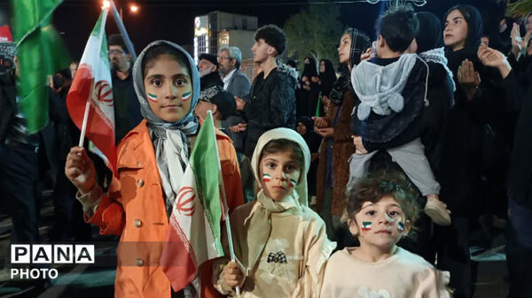 چهل وهفتمین قرار شبانه همچنان لبیک گویان در خیابان‌های کوهدشت